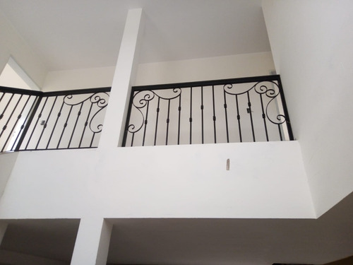 Herrero. Herrería Artística Y De Obra. Presupuestos S/cargo.