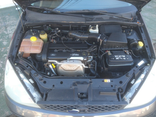 Ford Focus 1.6 Ambiente 2004