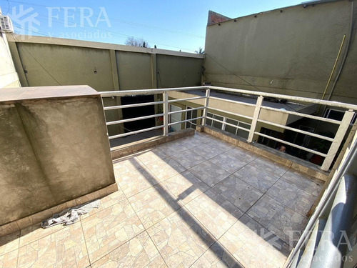 Imagen 14 de 23 de Venta De Galpón, 3 Departamentos, Local Y Espacio Guardacoches En Quilmes Oeste