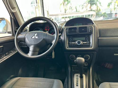 Mitsubishi Pajero TR4 2.0 4X2 16V 140CV FLEX 4P AUTOMÁTICO