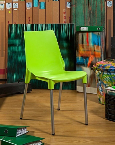 Imagen 3 de 8 de Silla Plastica Apilable Jardin Hogar Comedor Quincho De Diseño Pata Acero Gris Comedor Pata Gris Lola