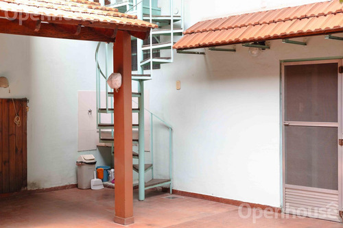 Venta Casa Amplia Y Luminosa En El Corazón De Mataderos