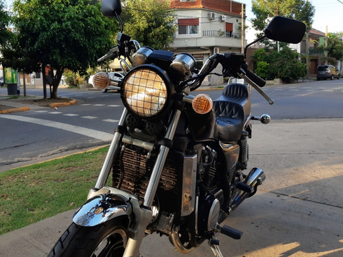 Imagen 5 de 8 de Honda Magna 750 V45