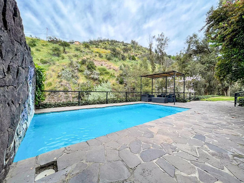 Casa En Venta De 4 Dorm. En Lo Barnechea
