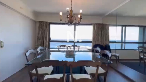 Apartamento En Peninsula, Punta Del Este De 4 Dormitorios A Metros Del Mar.