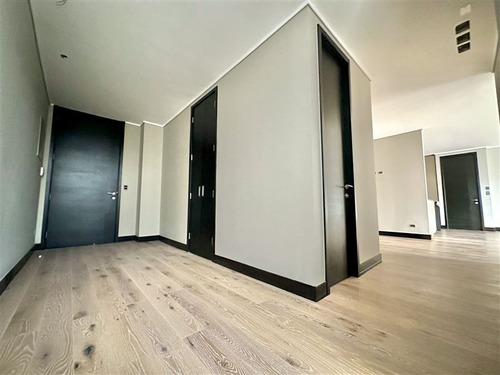 Venta Departamento Vitacura: Nueva Costanera 2est + 1bod
