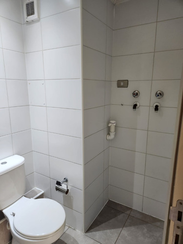 Arriendo Dpto. 1d/1b C/termopanel En Santiago Centro