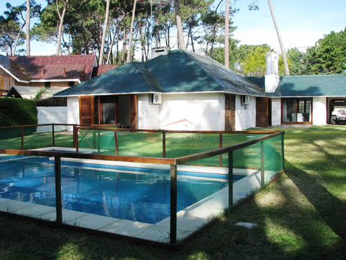 Casa En Alquiler, Punta Del Este, Lugano, Próximo Al Shopping