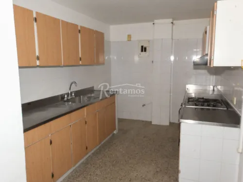 Apartamento En Arriendo En Castropol. Cod A776181
