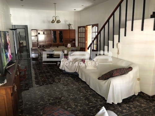 Casa 5 Ambientes - Manuel Artigas 6800