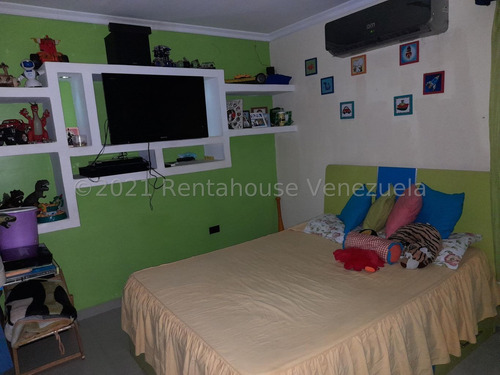Imagen 18 de 25 de Casa Duplex Remodelada En Venta Urb Orticeño Estef 21-27270