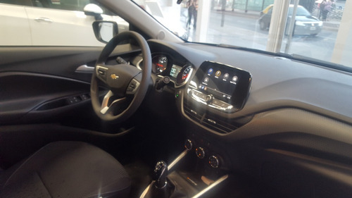 Imagen 18 de 25 de Chevrolet Onix Lt Tech 1.2 90 Cv Fs