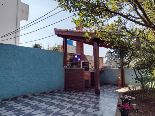 Imagem 13 de 22 de Casa Granja Viana Com 2 Suites 2 Vagas Cobertas Quintal Com Churrasqueira E Edicula Completa. - Ca00039 - 70427604