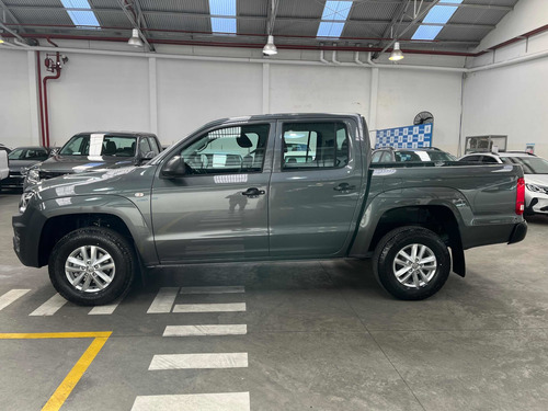 Imagen 2 de 25 de Volkswagen Amarok 2023 2.0 Cd Tdi 140cv Trendline Llantas16