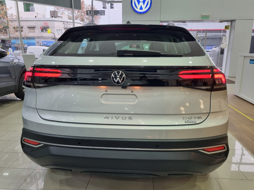 Imagen 10 de 25 de Volkswagen Nivus Trendline 170 Tsi Manual Mt 95cv Autotag 0k