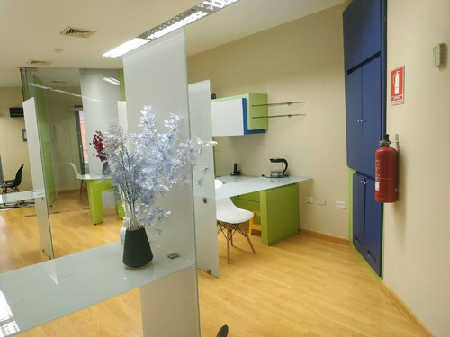 Imagen 3 de 7 de Vena Oficina Torre Bod Adriana Dudamell 04144722734 Cod 137171