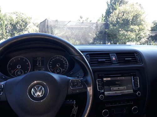 Volkswagen Jetta 2011 2.0 Comfortline Flex 4p Automática