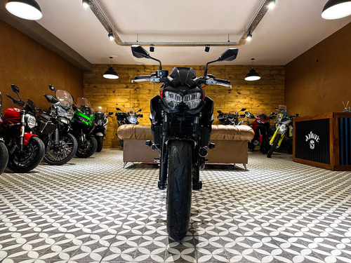 Kawasaki Z 650 (z650) *olivos* *impecable*