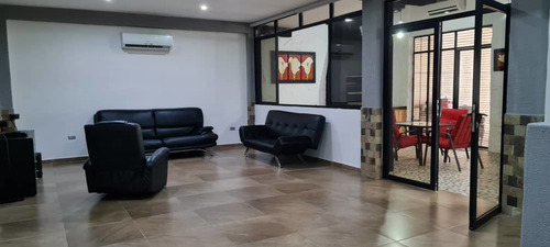 Imagen 13 de 14 de Venta De Casa En Trigal Centro 336mts Alexandra Ramírez 0414-704-1922