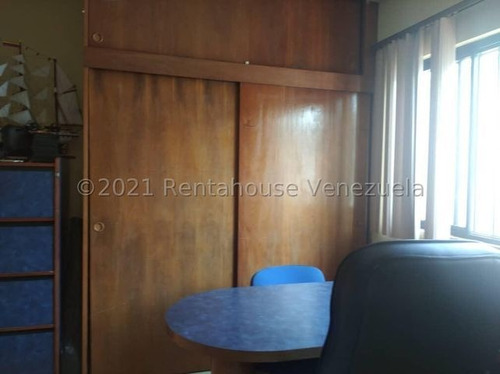 Imagen 25 de 28 de Casa En Venta La California Norte 22-23544juan Paz 0412-6250686
