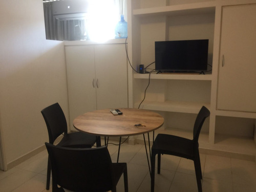 Imagen 3 de 10 de Departamento Para Dos Personas Céntrico En Alquiler Temporal Carlos Paz