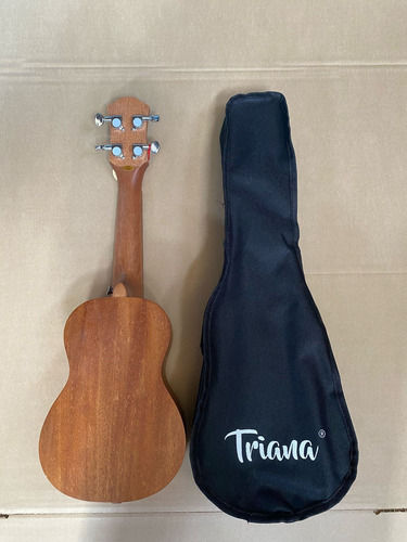 Ukelele Soprano Triana 07 Con Funda Marrón