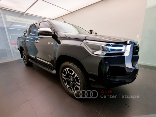 Toyota Hilux 2.8 D-4D TURBO DIESEL CD SRX 4X4 AUTOMÁTICO
