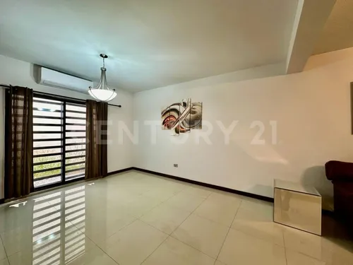 Casa En Renta Fracc. Calzada Del Bosque, Chihuahua