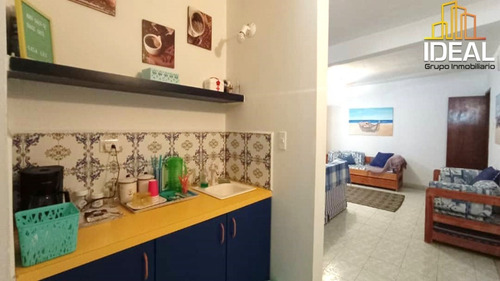 Imagen 9 de 14 de Ideal Grupo Inmobiliario Vende Casa En Tucacas Frente Al Mar De 600mts