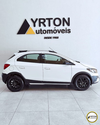 Chevrolet Onix Hatch 1.4 4P FLEX ACTIV AUTOMÁTICO