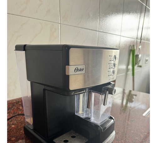 Cafetera Primalatte Oster - Bvstem6603ss