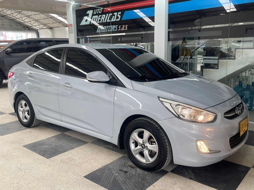 Hyundai Accent 1.6 Premium Automática