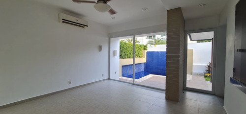 Casa En Venta En Residencial Cumbres