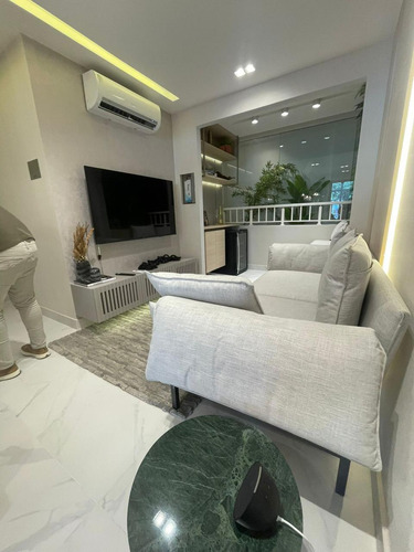 Casa Ampla E Com Bastante Espaço