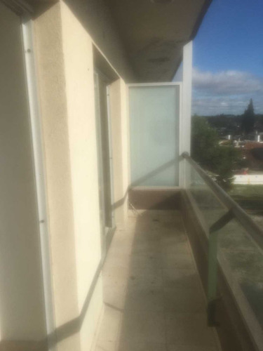 Imagen 2 de 8 de Oportunidad- 2 Amb Con Balcon Terraza + Cochera. Moreno