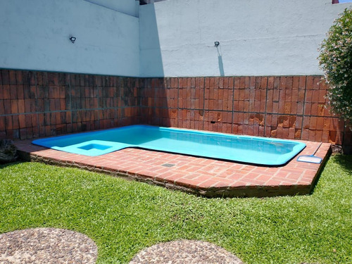 Imagen 17 de 19 de Casa Chalet - Impecable - 4 Ambientes - Castelar Norte - Venta - Permuta
