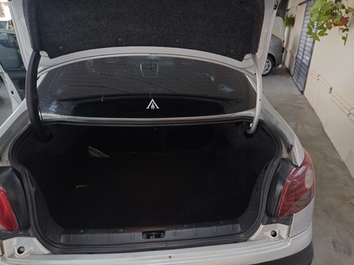 Imagen 8 de 15 de Peugeot 207 2009 1.6 Sedan Xt Tiptronic