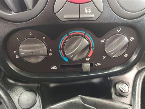 Fiat Doblò Essence 1.8 7l (flex) Flex Manual