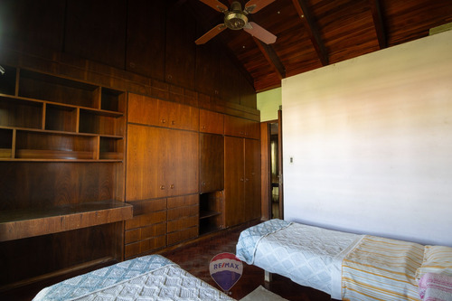 Casa Venta 5 Dorm.depto.pileta B°parque Horizonte