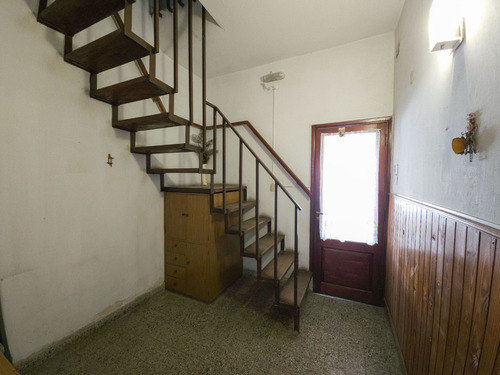 Venta 2 Casas En 1 Y Local. Ideal Inversión.