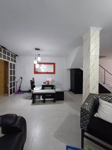 Casa En Venta En Conjunto Villa Ávila, Guatire
