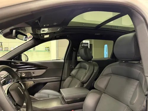 Lincoln Nautilus Jet Black Hibrida 2025