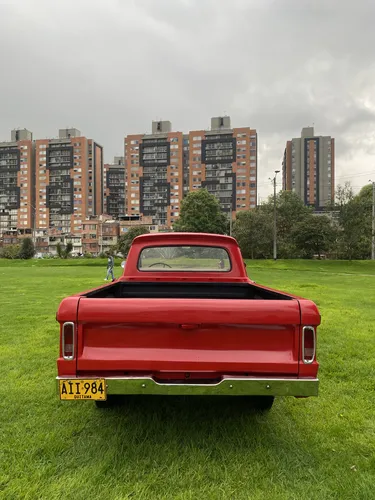 F-100 2400cc Motor 6 En Línea Excelentes Condiciones.
