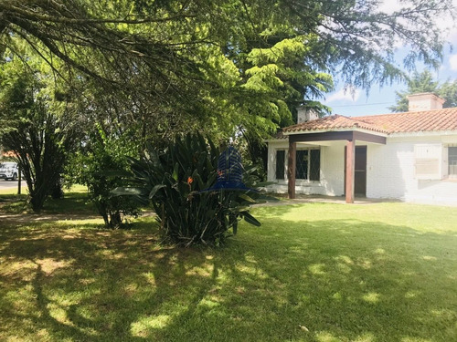 Cantegril- Casa En Venta- 2 Dormitorios- Ref: 1131