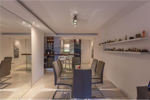 Departamento En Venta De 2 Dormitorios C/ Cochera En Nueva Córdoba