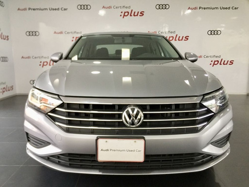 Imagen 1 de 15 de V.w. Jetta A7 Trendline 1.4tfsi 150hp 6 Vel.manual Ra16 2020