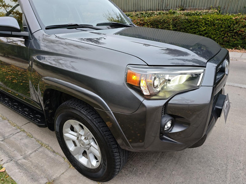 Toyota 4 Runner Sr5 4x2 2022