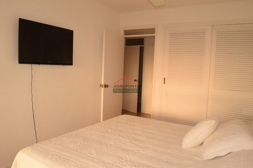 Apartamento En Peninsula, 2 Dormitorios *- Ref: 3013