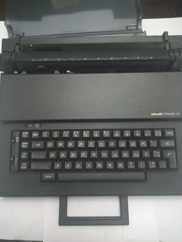 Maquina De Escrever Olivetti Eletrônica (Usado)
