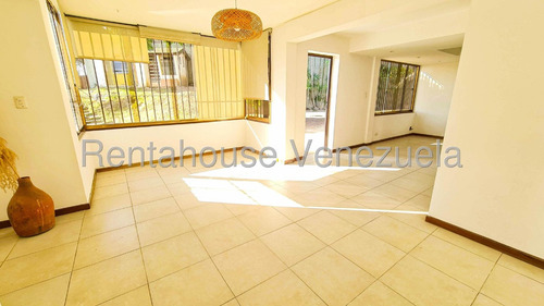 Casa En Venta En El Cafetal Calle Cerrada Casas En Caracas Angela Tochon